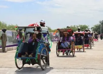 Ratusan Becak Sambut Delegasi Menuju Ketapang Urban Aquaculture