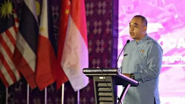 Bupati Ahmed Zaki Iskandar Resmi Buka Pemsea PNLG