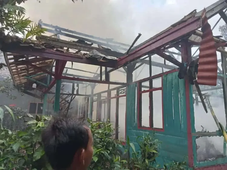 Seisi Rumah Warga Cimanggu Habis Terbakar, Hanya Tersisa Pakaian di Badan