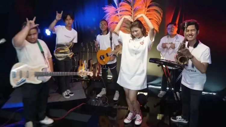 Lirik Lagu Ayang Nabila Maharani