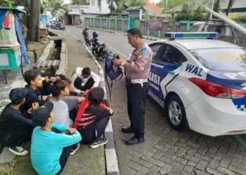 Baru Saja Jatuh Korban Jiwa, Kelompok Pelajar Kembali Tepergok Nge-BM Truk di Kota Tangerang