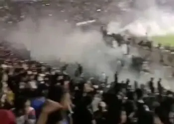 Gas Air Mata Dilarang FIFA, Berikut Ini Bahayanya