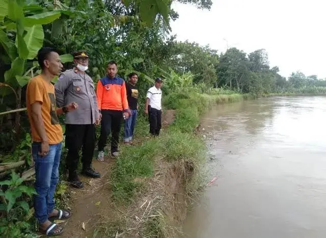 Pria Paruh Baya Hanyut di Aliran Sungai Ciujung Lebak