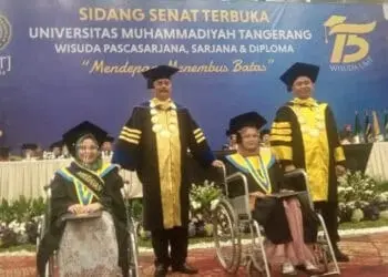 UMT Wisuda 2.353 Lulusan, Wisudawan Terbaik Diberi Beasiswa Lanjut Studi