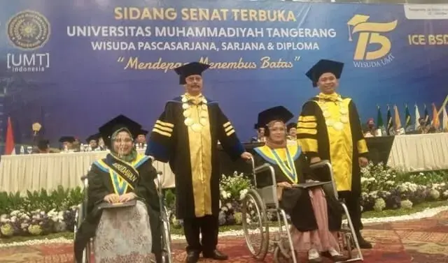 UMT Wisuda 2.353 Lulusan, Wisudawan Terbaik Diberi Beasiswa Lanjut Studi