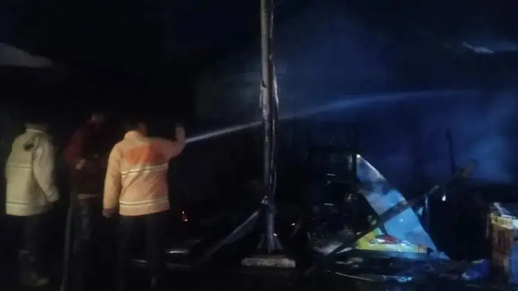 7 Kios di Baros Ludes Terbakar, Kerugian Capai Ratusan Juta Rupiah