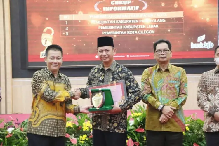 Pemkab Serang Raih Penganugerahan Badan Publik Informatif dari KI Banten