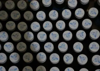 Izin Edar 4 Obat Sirup PT Samco Farma dan PT Ciubros Farma Dicabut