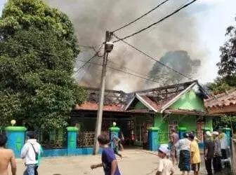 Rumah Kades di Lebak Terbakar, Uang Rp160 Juta Jadi Arang