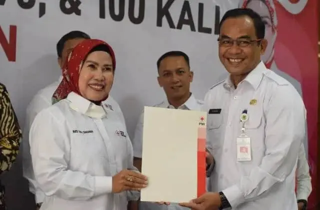 Sudah Donor 100 Kali, Kepala DLH Kota Tangerang Dapat Penghargaan dari PMI