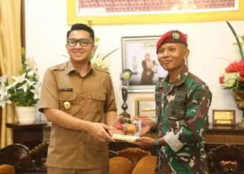 Kopassus Gelar Latihan dan Baksos di Mandalawangi
