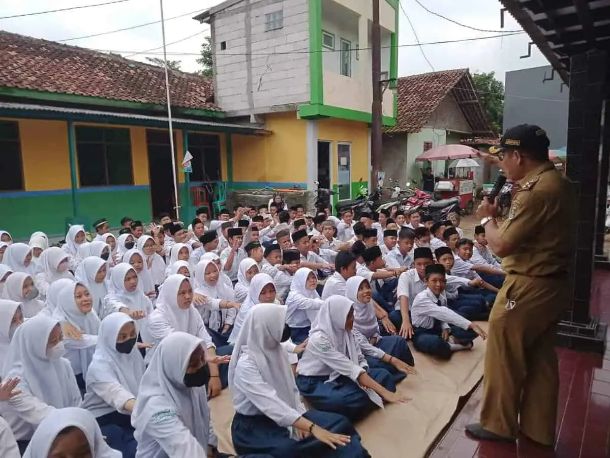 Lurah Binong Bersama Tiga Pilar Gencar Sosialisasi Antisipasi Tawuran Antar Pelajar