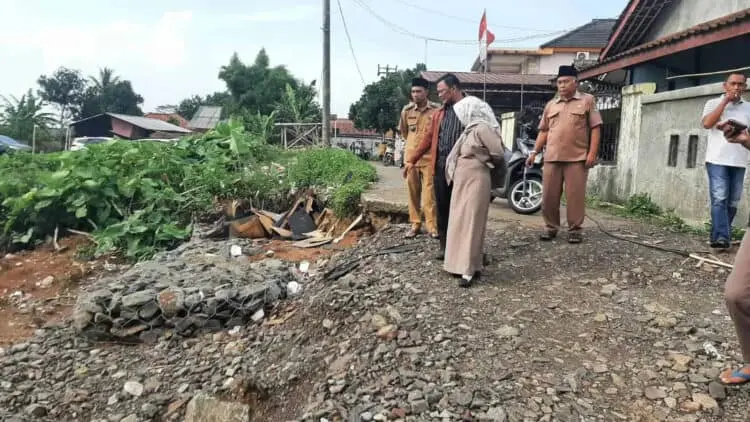 Tinjau Longsor di Desa Peusar, DPRD Segera Panggil Pengelola Millenium