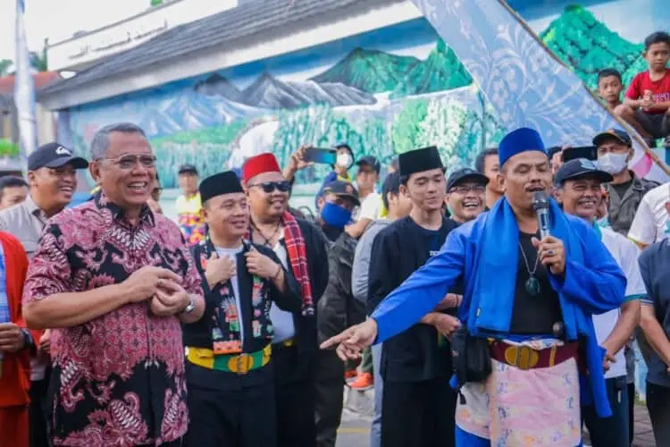 Jalan Sehat, Donor Darah Hingga Cek Kesehatan di Semarak Serpong Utara