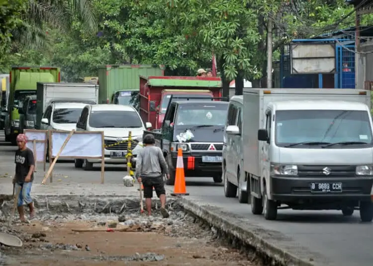 Foto Kemacetan Lalu Lintas di Jalan Marsekal Suryadarma