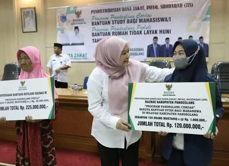 Baznas Pandeglang Gelontorkan Dana Rp345 Juta Untuk Bantuan Study dan RTLH