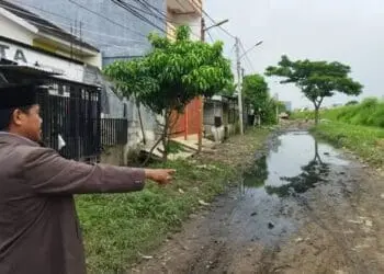 Fasos Fasum Belum Diserahkan ke Pemerintah, Jalan Perumahan Garden City Periuk Mirip Kubangan