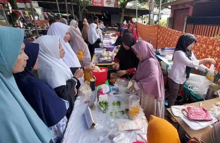 Pengurus DKM Nurul Ulum dan NUC Gelar Pesta Umat