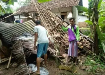 Lagi, Tiga Rumah di Pandeglang Ambruk Diterjang Angin Kencang