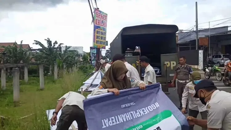Penertiban Spanduk Liar Harus Konsisten, Petugas Diminta Tidak Tebang Pilih