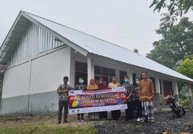 Meski Offroad, YWA Semangat Beri Donasi di Lebak