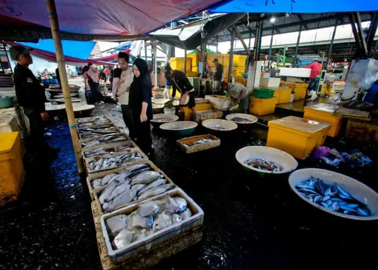 Foto Akibat Cuaca Ekstrim, Harga Ikan di TPI Cituis Tangerang Naik