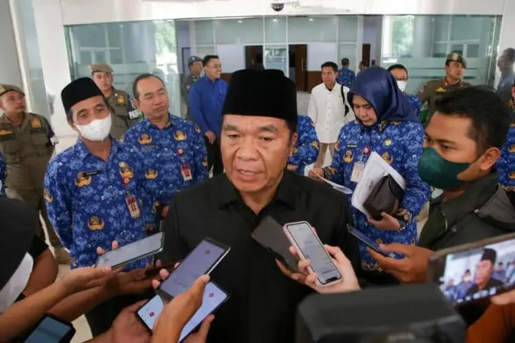 BEKS Dipastikan Tetap Melantai di Bursa Efek, Pj Gubernur Siapkan Jurus Kelompok Usaha Bank