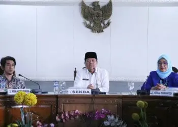 Sekda Kabupaten Serang TB. Entus Mahnud Sairi, saat menggelar rapat koordinasi, belum lama ini. (DOKUMEN/SATELITNEWS.COM)