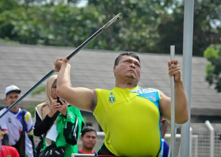 Foto Aksi Atlet Lempar Lembing dan Cakram di Peparprov IV Banten