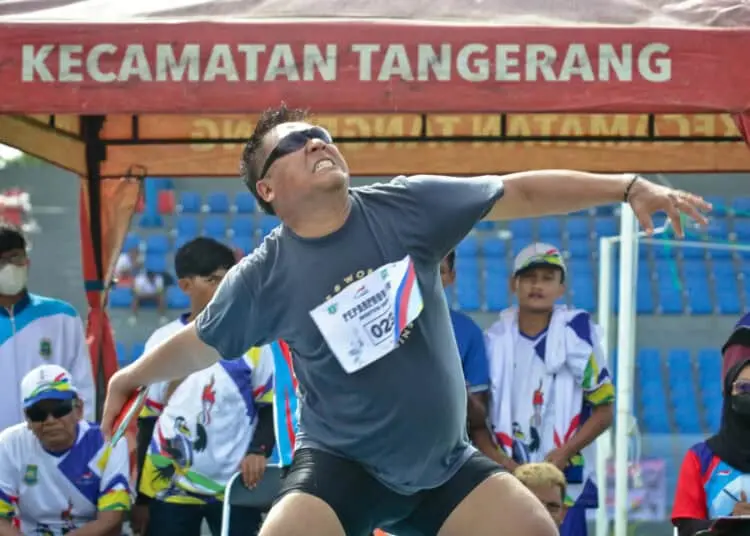 Foto Aksi Atlet Lempar Lembing dan Cakram di Peparprov IV Banten