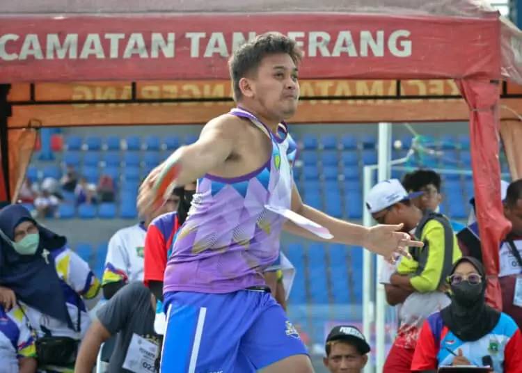 Foto Aksi Atlet Lempar Lembing dan Cakram di Peparprov IV Banten