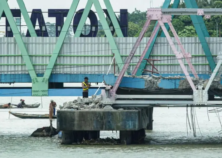 Foto Proses Perbaikan Jembatan Cisadane Kota Tangerang