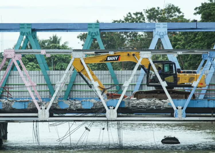 Foto Proses Perbaikan Jembatan Cisadane Kota Tangerang
