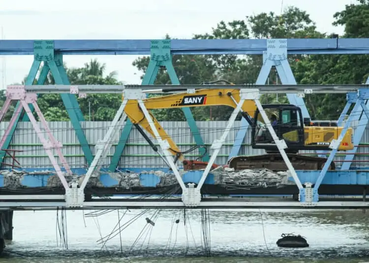 Foto Proses Perbaikan Jembatan Cisadane Kota Tangerang