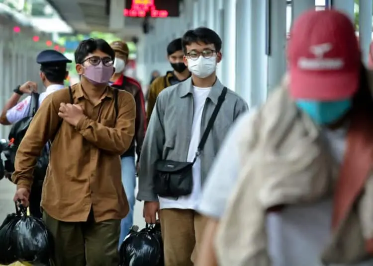 Foto Penambahan Layanan KRL Jabodetabek Pada Malam Tahun Baru
