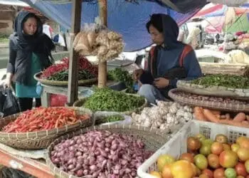 Wow! Harga Cabai dan Tomat di Pasar Badak Pandeglang Melonjak