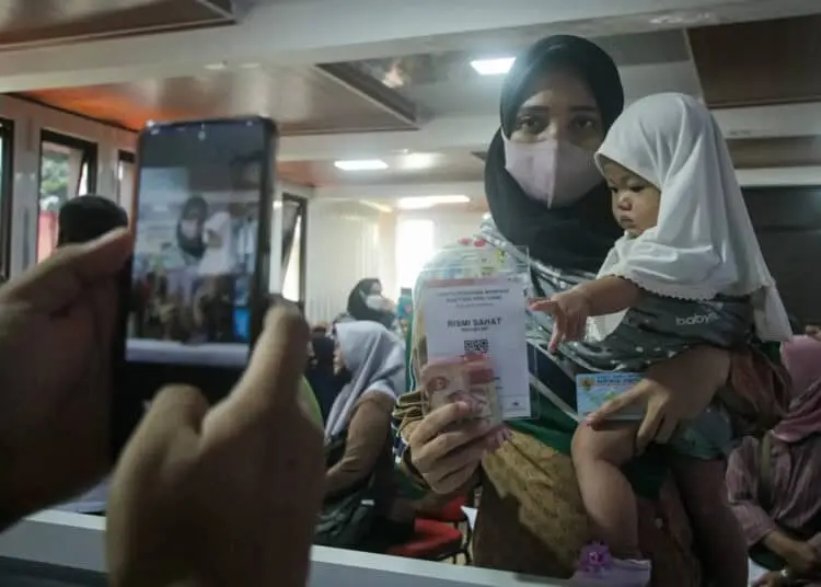 Foto Penyaluran BNT untuk UMKM di Kota Tangerang