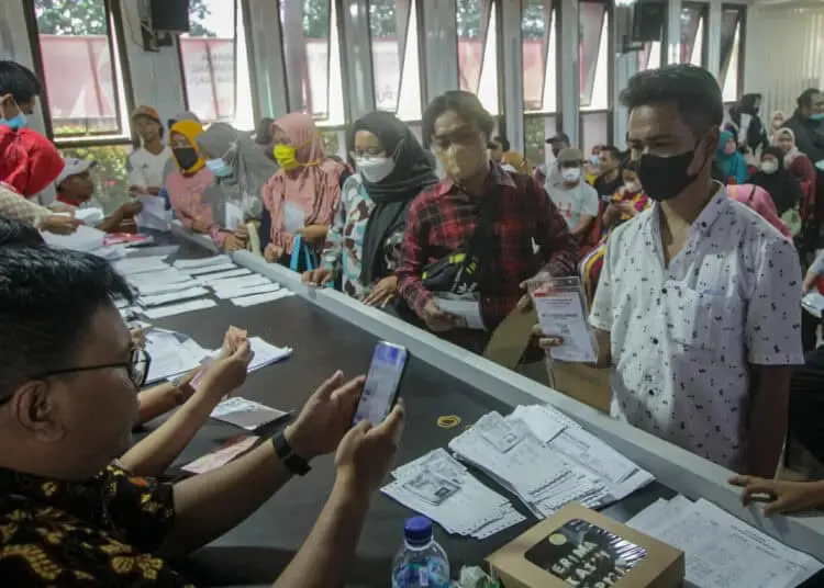 Foto Penyaluran BNT untuk UMKM di Kota Tangerang