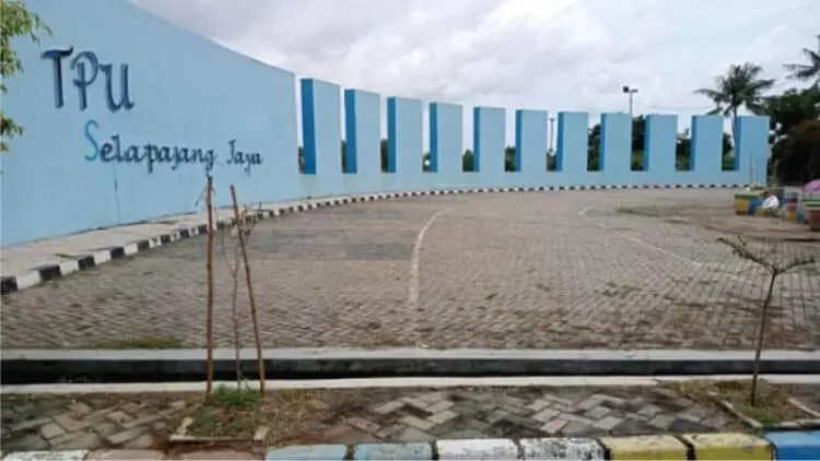 Sambut Peziarah, UPT TPU Perkimta Kota Tangerang Giatkan Pemeliharaan