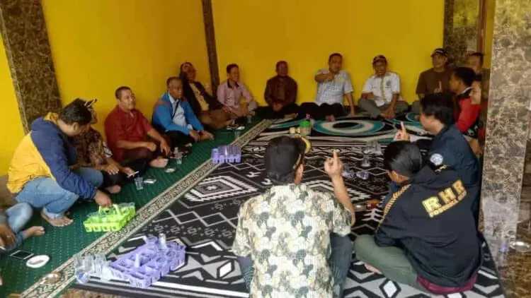 Warga Manfaatkan Pondok Aspirasi Golkar untuk Berkeluh Kesah