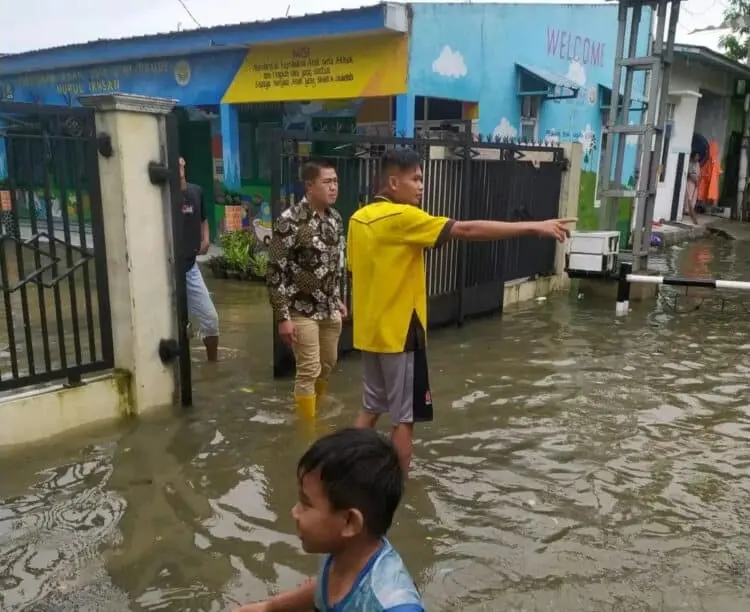 Sungai Ciujung Meluap, Ratusan Rumah di Kibin Kabupaten Serang Terendam