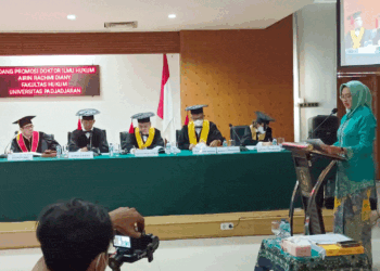 Selamat! Airin Raih Gelar Doktor Bidang Ilmu Hukum