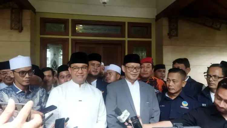 Kunjungi Rumah Wahidin, Anies Minta Doa