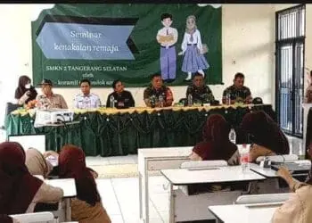 OSIS SMKN 2 Tangsel Gelar Seminar Kenakalan Remaja