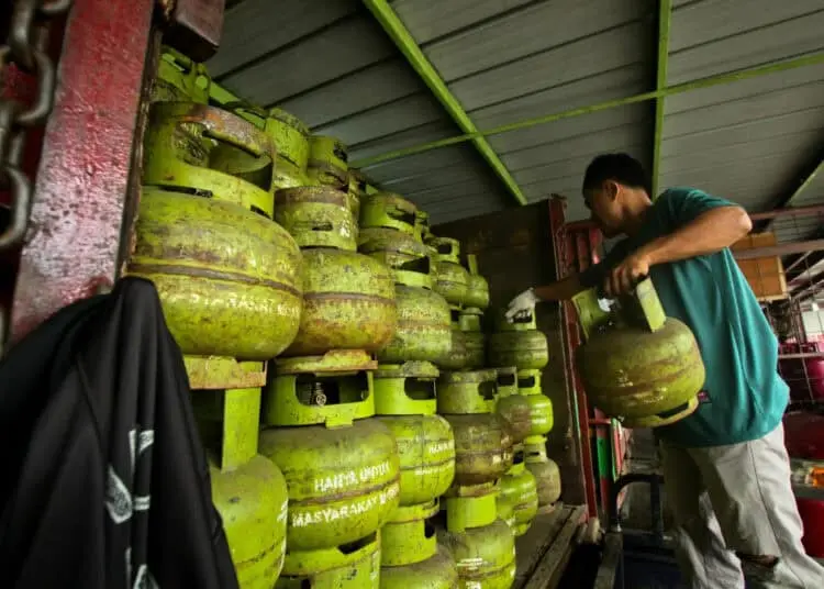 Foto Rencana Pembelian Gas Elpiji Subsidi Menggunakan KTP