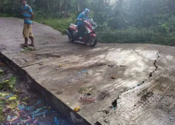 Ruas Jalan Kadupaeh – Kaduronyok Pandeglang, Baru Selesai Dibangun Sudah Ambles