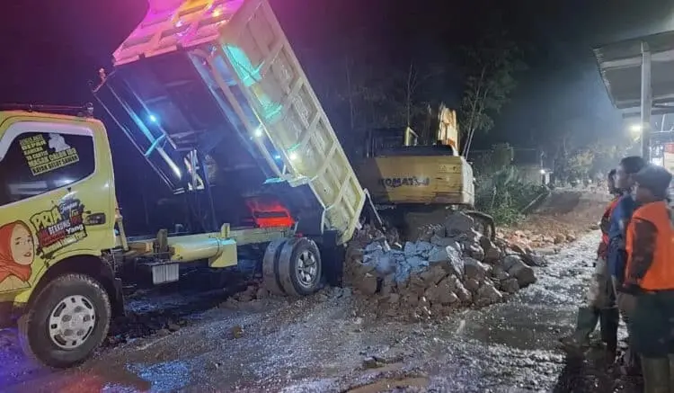 Begini Kondisi Jalur Picung – Munjul Pandeglang Pasca Terjadinya Amblas dan Longsor