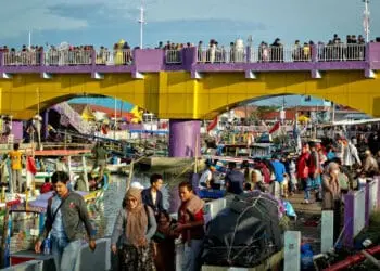 Foto Liburan Tahun Baru di Kawasan Wisata Desa Ketapang Tangerang