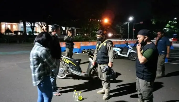 Satpol PP Razia Miras di Kawasan Puspemkab Tangerang