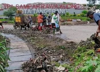 Sampah TPA Rawa Kucing Longsor, Akses Jalan Iskandar Muda Sempat Tertutup